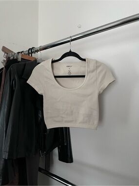 3/$15 PacSun Ribbed Scoop-Neck Cream Crop Top